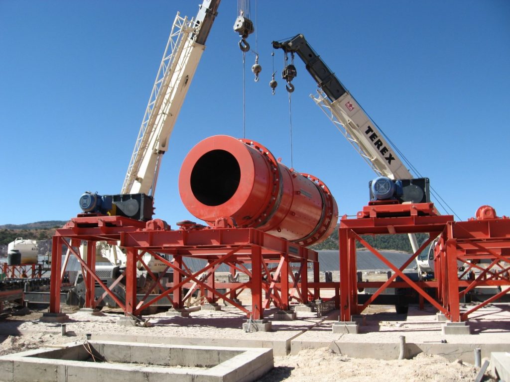 3m (10ft) diameter chain drive agglomerator during installation in Mexico
